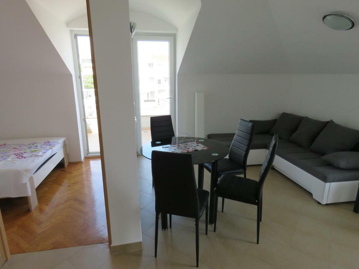 Apartment Star Новаля Екстериор снимка