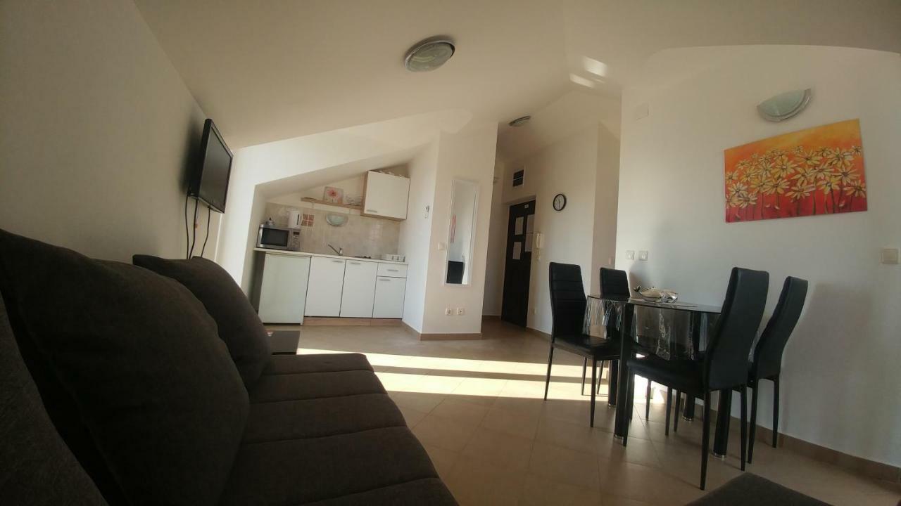 Apartment Star Новаля Екстериор снимка